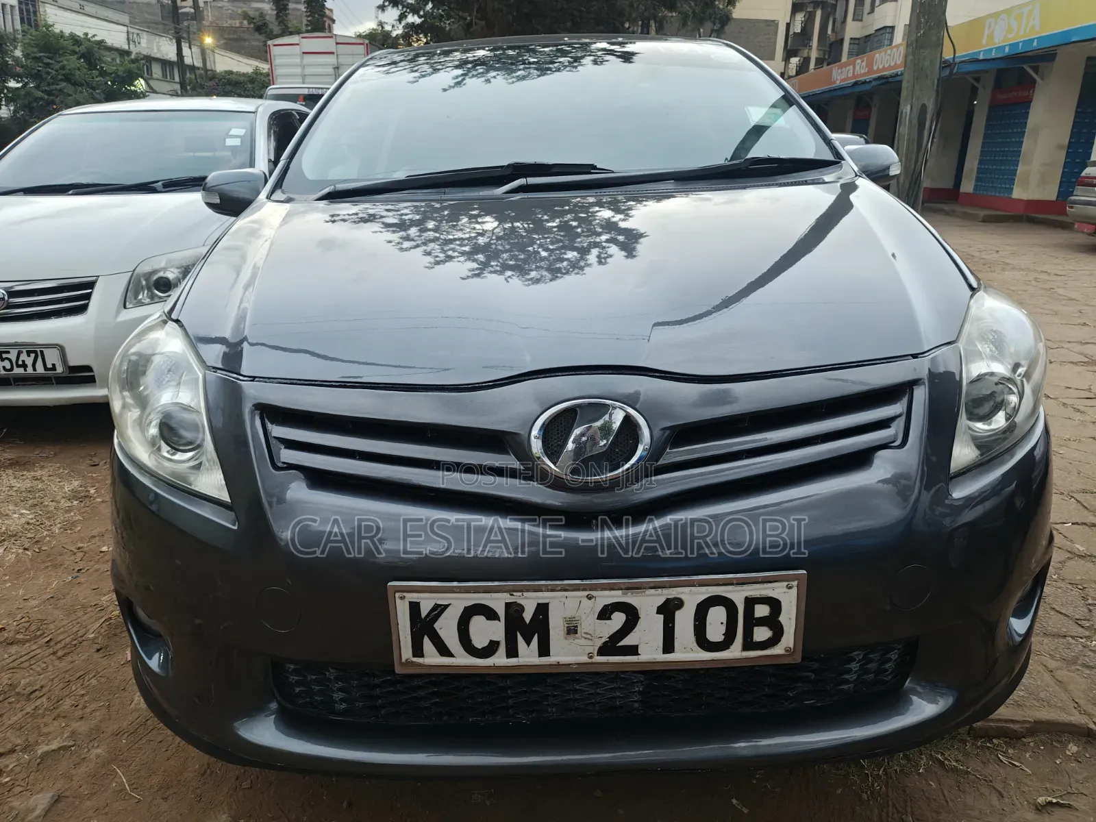 Toyota Auris 2011 Gray