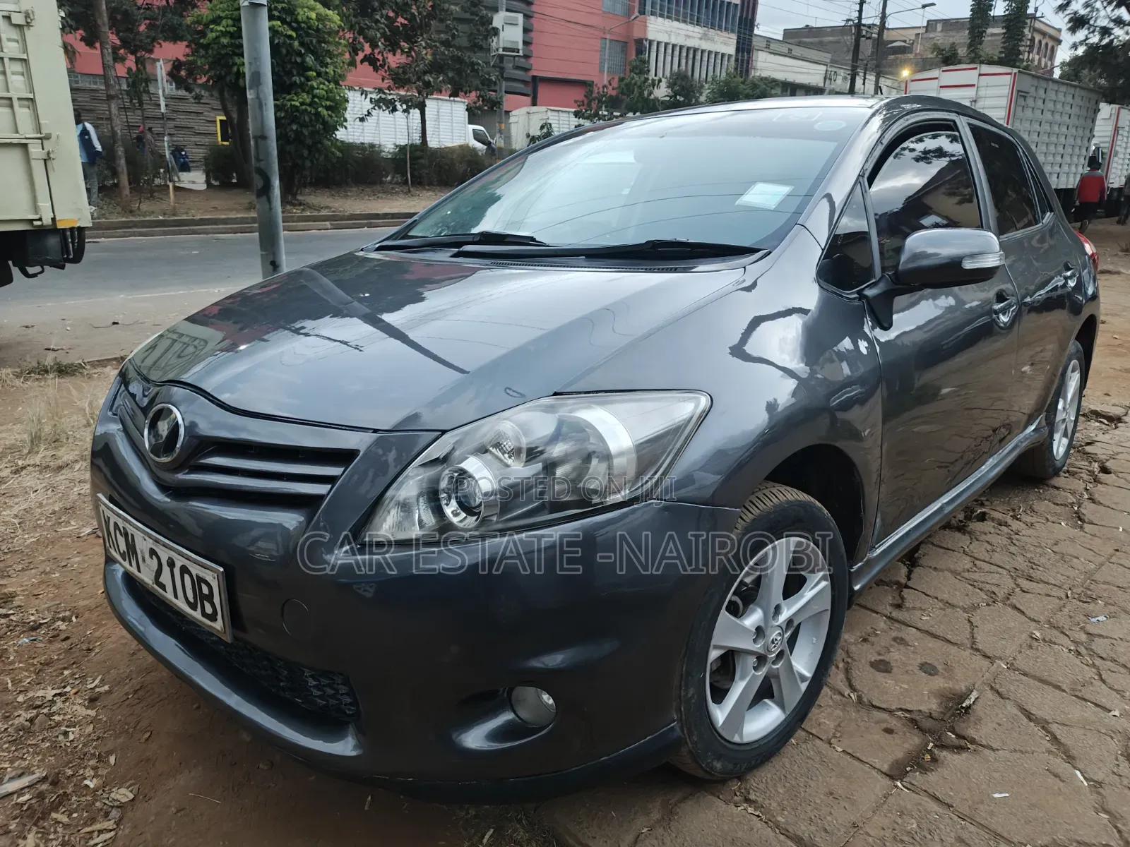 Toyota Auris 2011 Gray