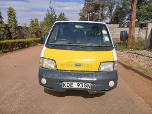 Nissan Vanette 2013 White