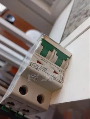 Circuit Breaker With Overload Short Circuit Protection Solar 2p 63A