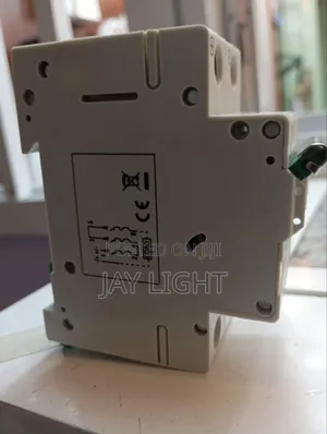Circuit Breaker With Overload Short Circuit Protection Solar 2p 63A