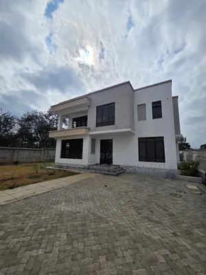 3bdrm Maisonette in Rimpa Plus Dsq for rent