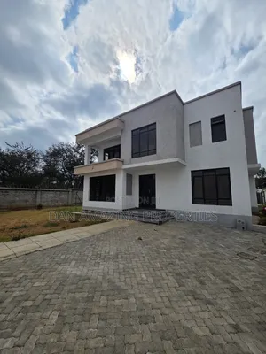 3bdrm Maisonette in Rimpa Plus Dsq for rent