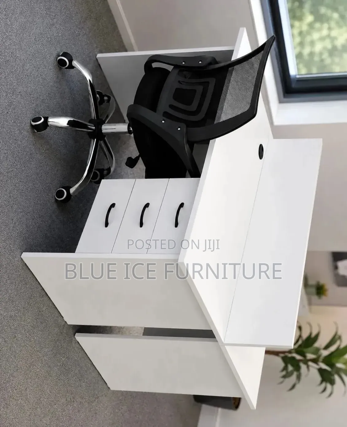 Modern White Office Workstation Desk With Drawers Privacy Panel