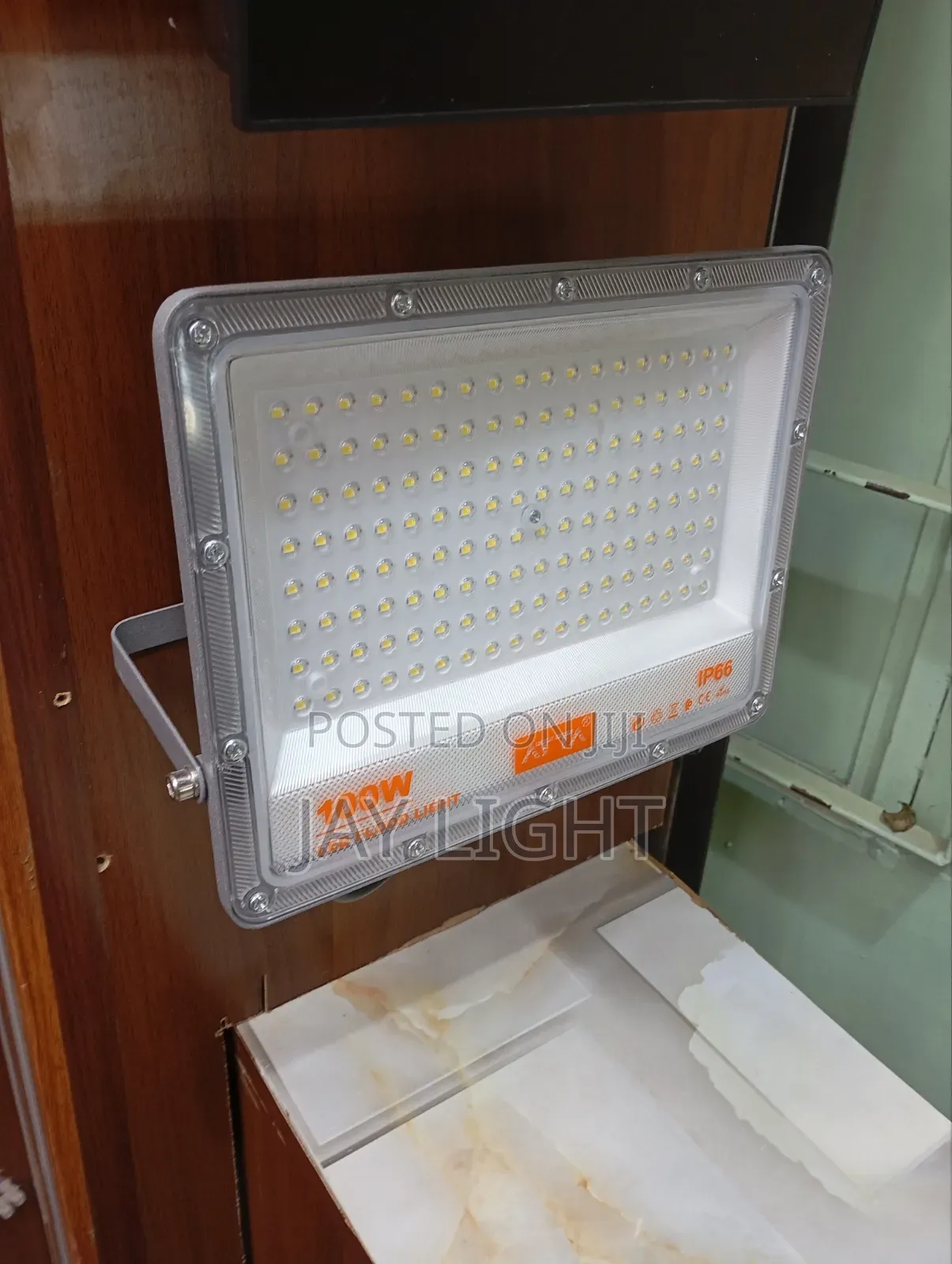 IP66 Waterproof Outdoor LED Flood Light With Bracket for Wall Mount