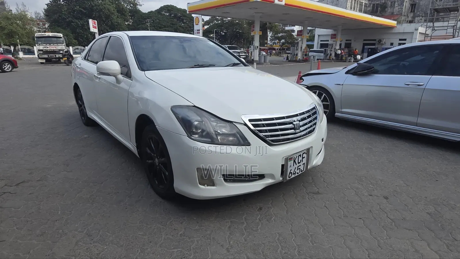 Toyota Crown 2009 White