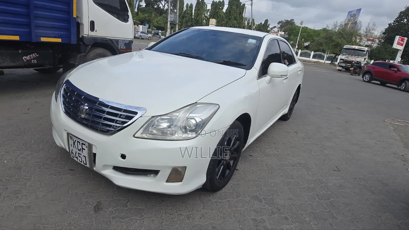 Toyota Crown 2009 White