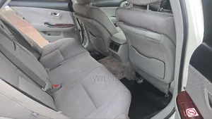 Toyota Crown 2009 White
