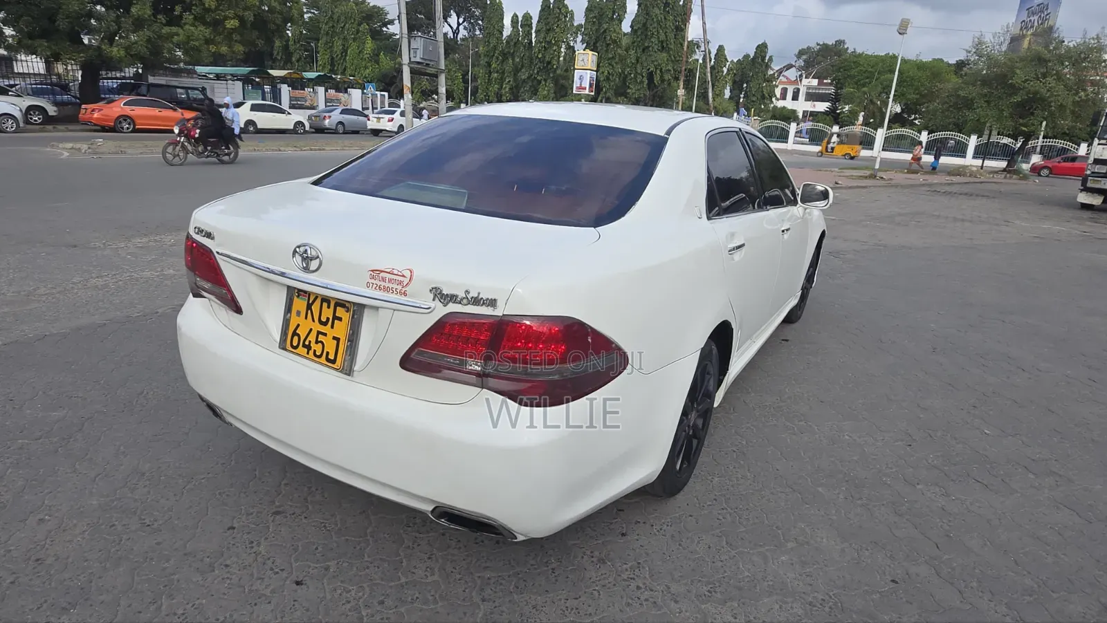 Toyota Crown 2009 White