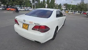 Toyota Crown 2009 White