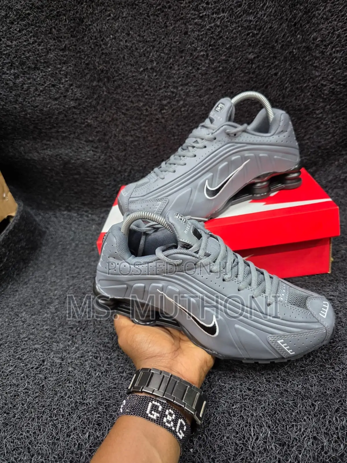 The Nike Shox R4 Sneaker Series Size 40-45