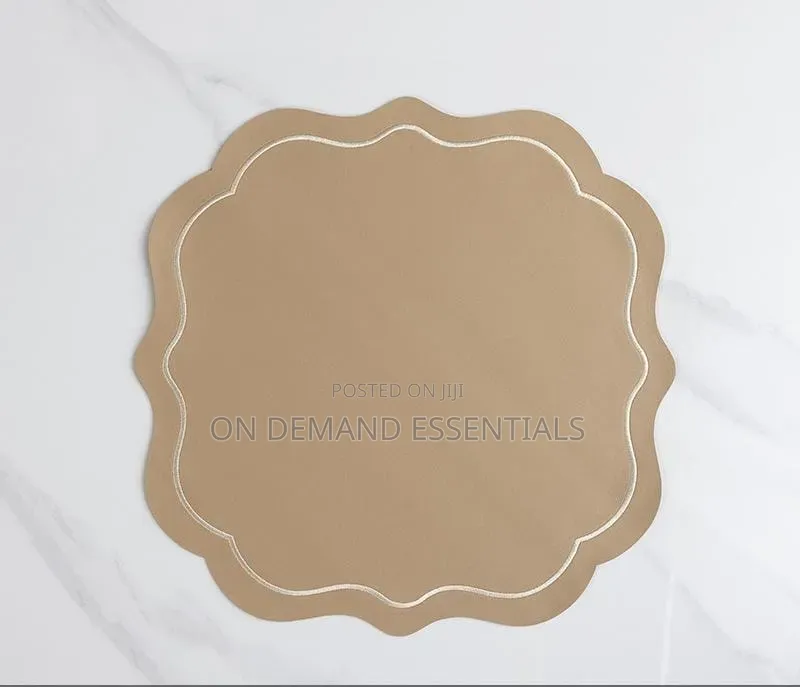 Modern Round Faux Leather PVC Table Mats for Dinning
