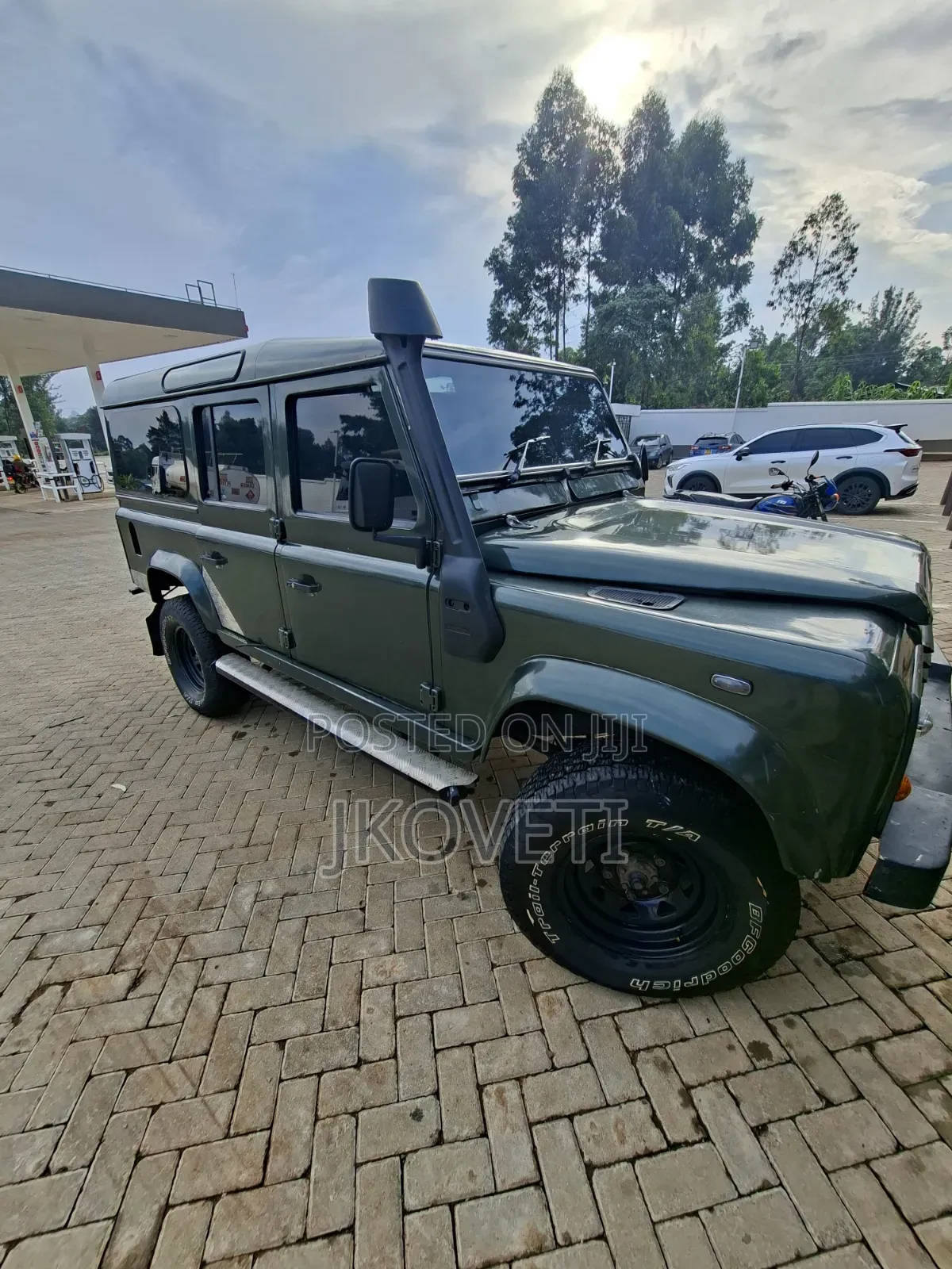 Land Rover Defender 2004 Green