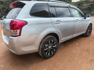 Toyota Corolla Fielder 2011 Silver