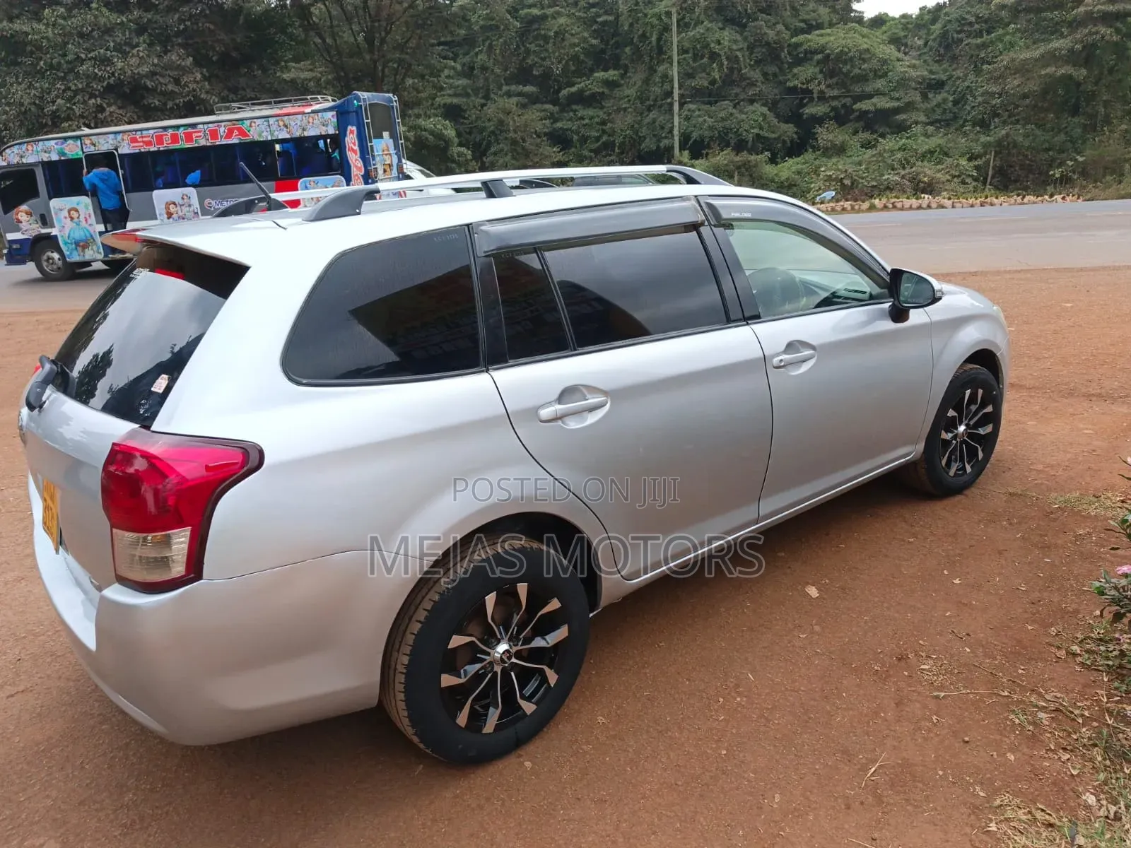Toyota Corolla Fielder 2011 Silver