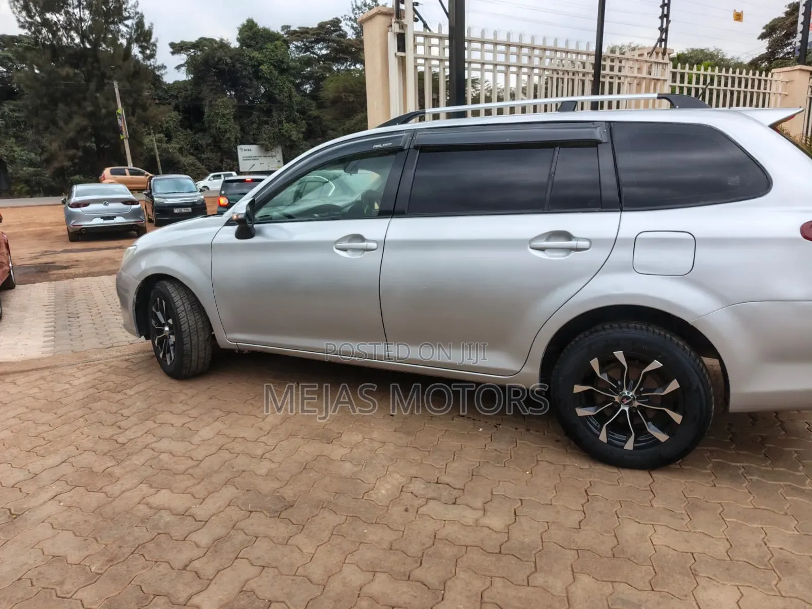 Toyota Corolla Fielder 2011 Silver