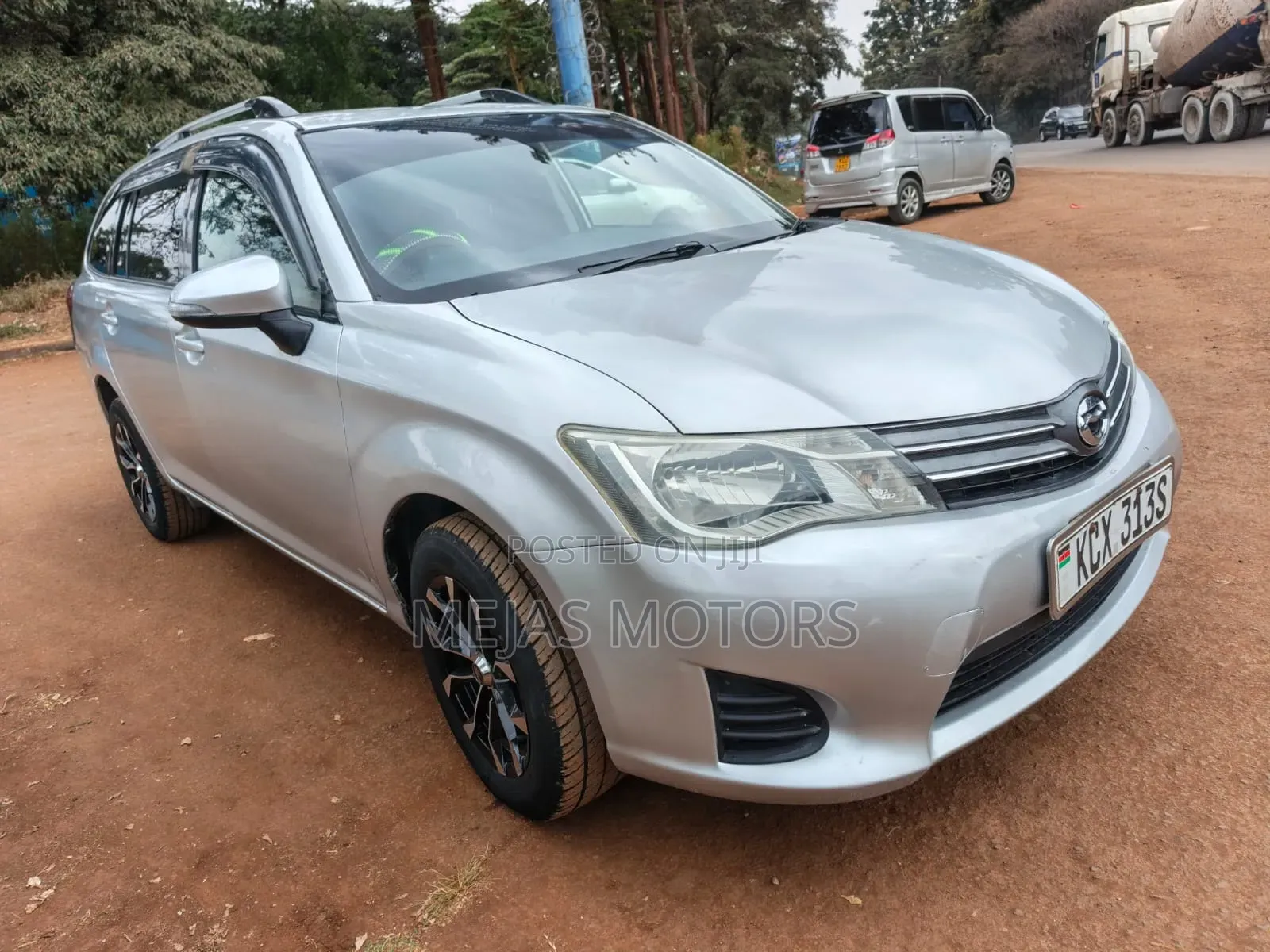 Toyota Corolla Fielder 2011 Silver