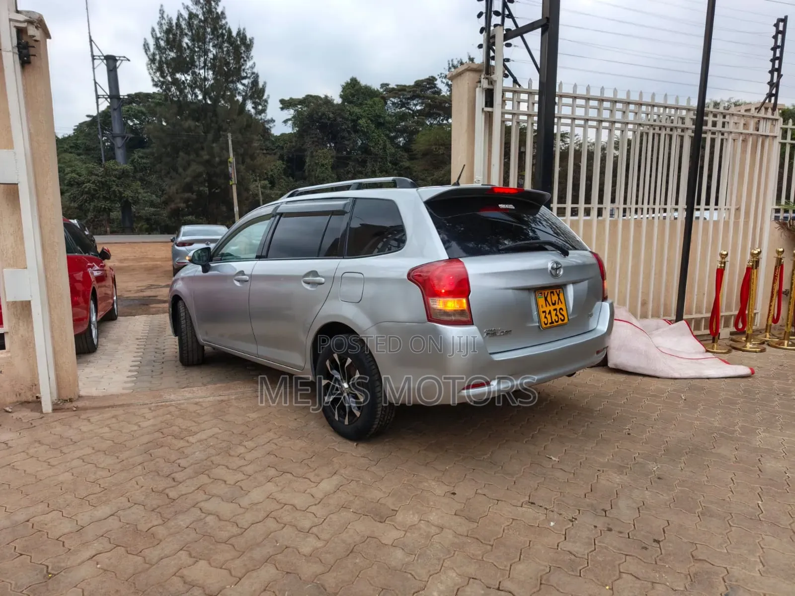 Toyota Corolla Fielder 2011 Silver