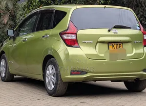 Nissan Note 2017 Green
