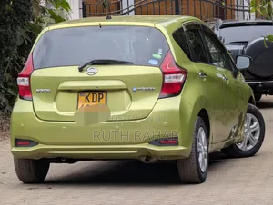 Nissan Note 2017 Green
