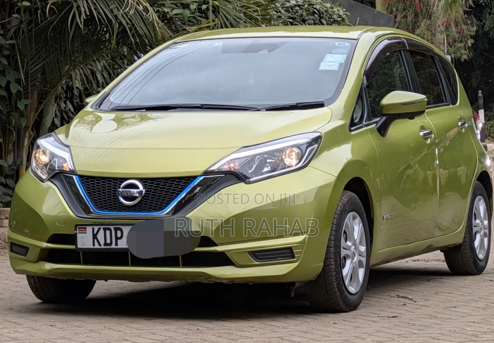 Nissan Note 2017 Green