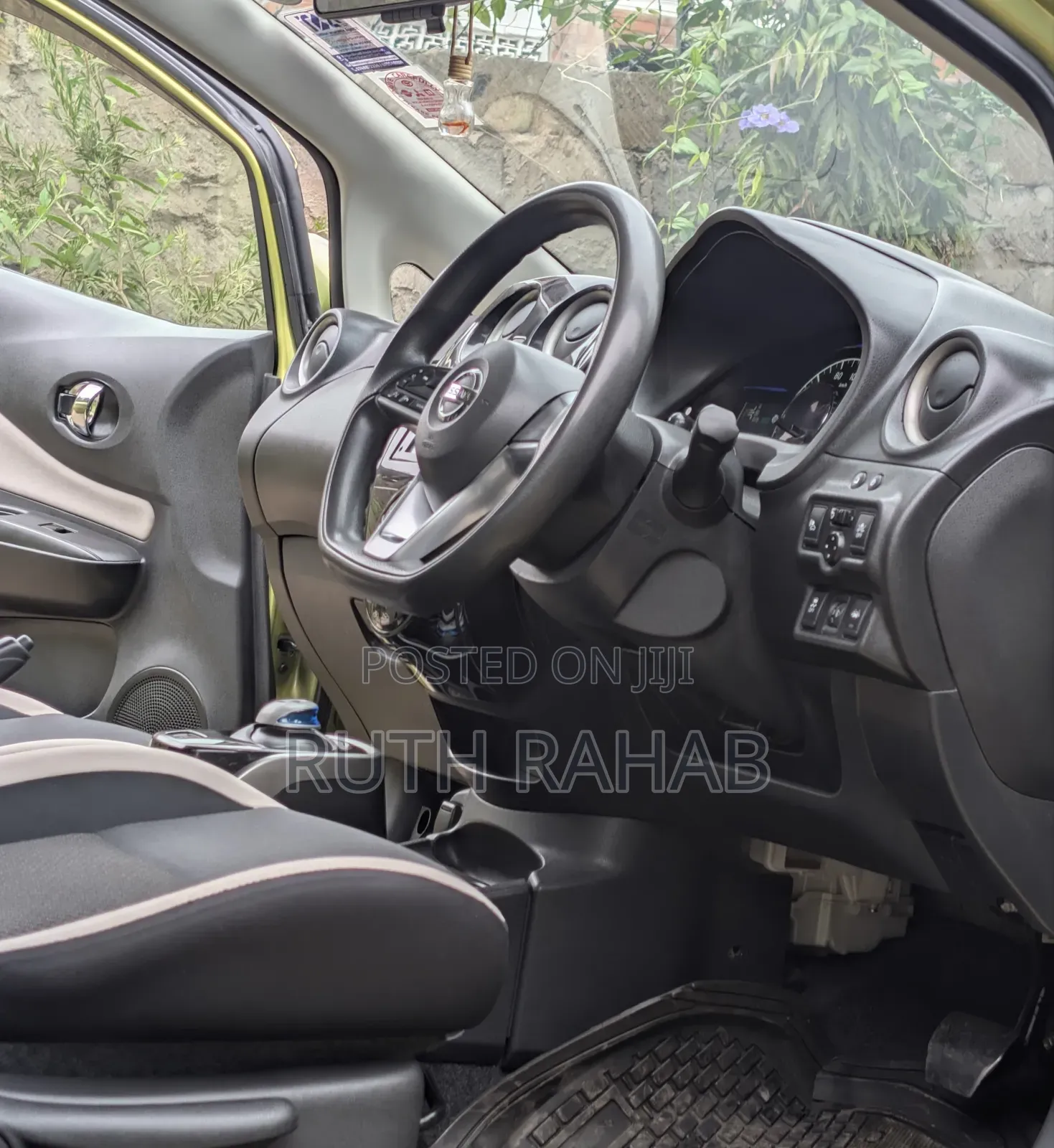 Nissan Note 2017 Green