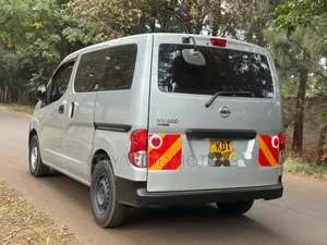 Nissan NV200 2017 Silver