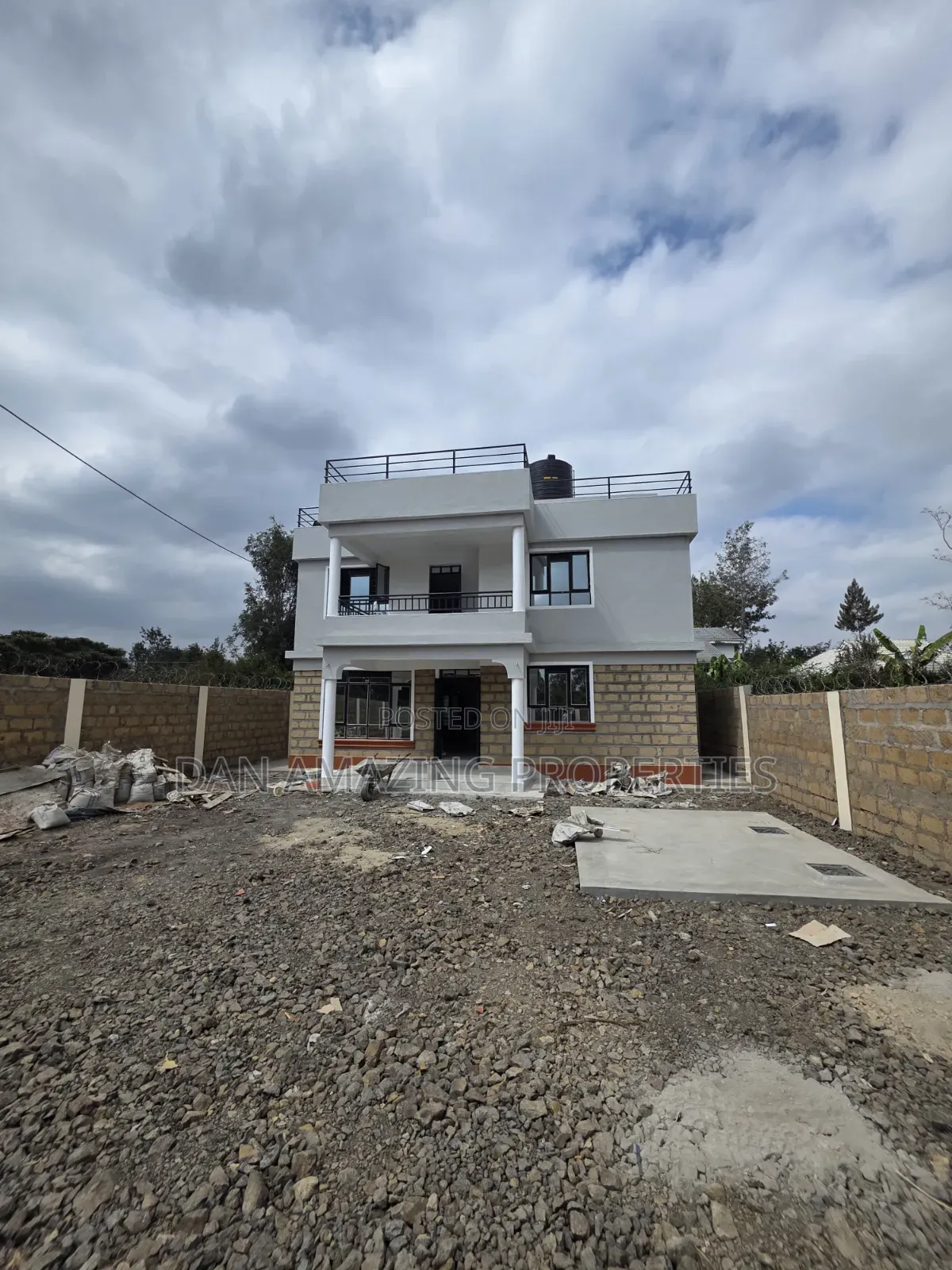 4bdrm Maisonette in Rimpa for sale