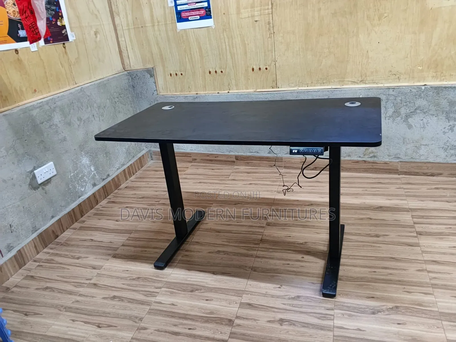Electric Height -Adjustable Standing Desk