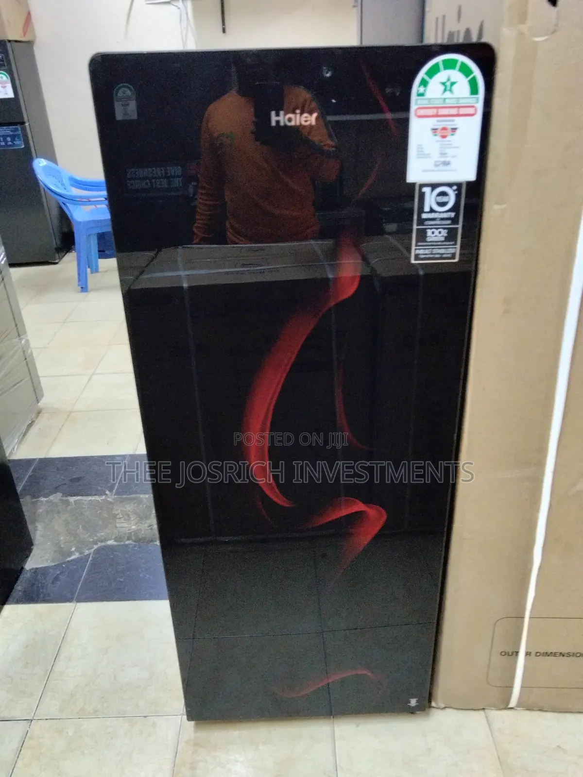 Mirrored Refrigerator Haier 220 Litres