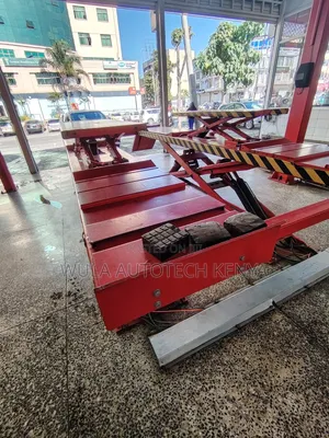 Vehicle Inspections and Diagnostic Service Big Scissor Carlift Machine