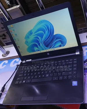Laptop HP 14-ep0063 8GB Intel Celeron SSD 160GB
