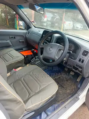 Nissan Hardbody 2015 White