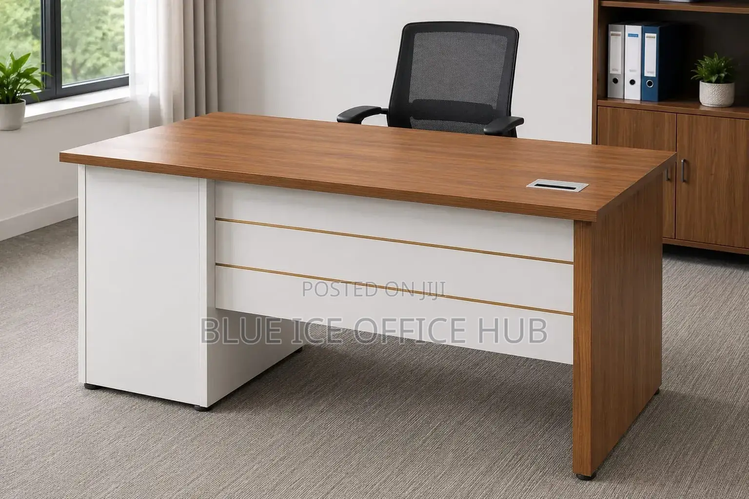 Executive Office Desk With 3 Drawers