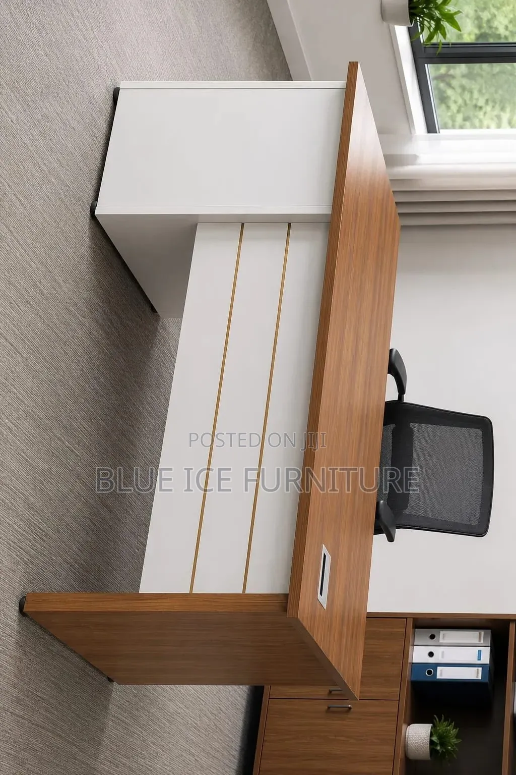 Executive Office Desk With 3 Drawers