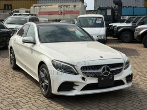 Mercedes-Benz C200 2019 White