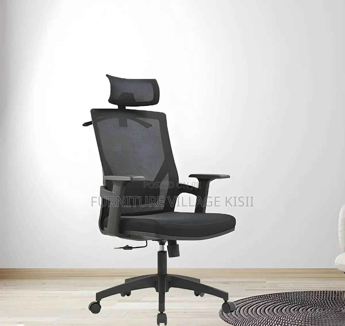 Office Chair:High- Back Executive Office Seat