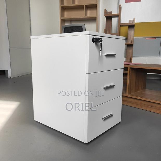 Office Cabinet : 3-Drawer Wooden Mobile Pedestal Cabinet With Key Lock