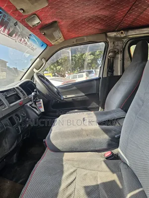 Toyota HiAce 2012 Silver