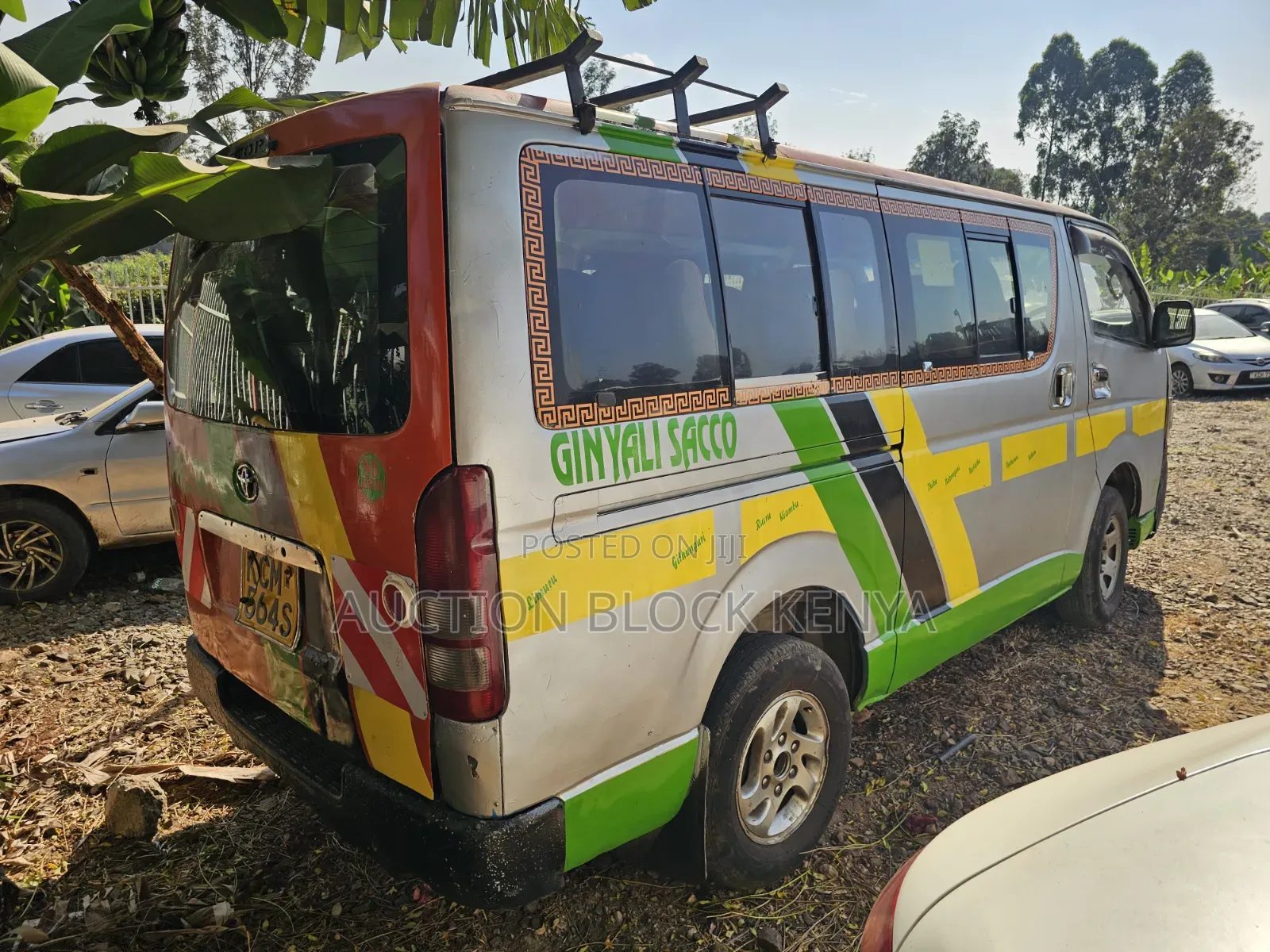 Toyota HiAce 2012 Silver