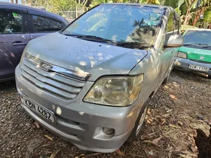 Toyota Noah 2005 Silver