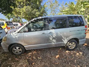 Toyota Noah 2005 Silver