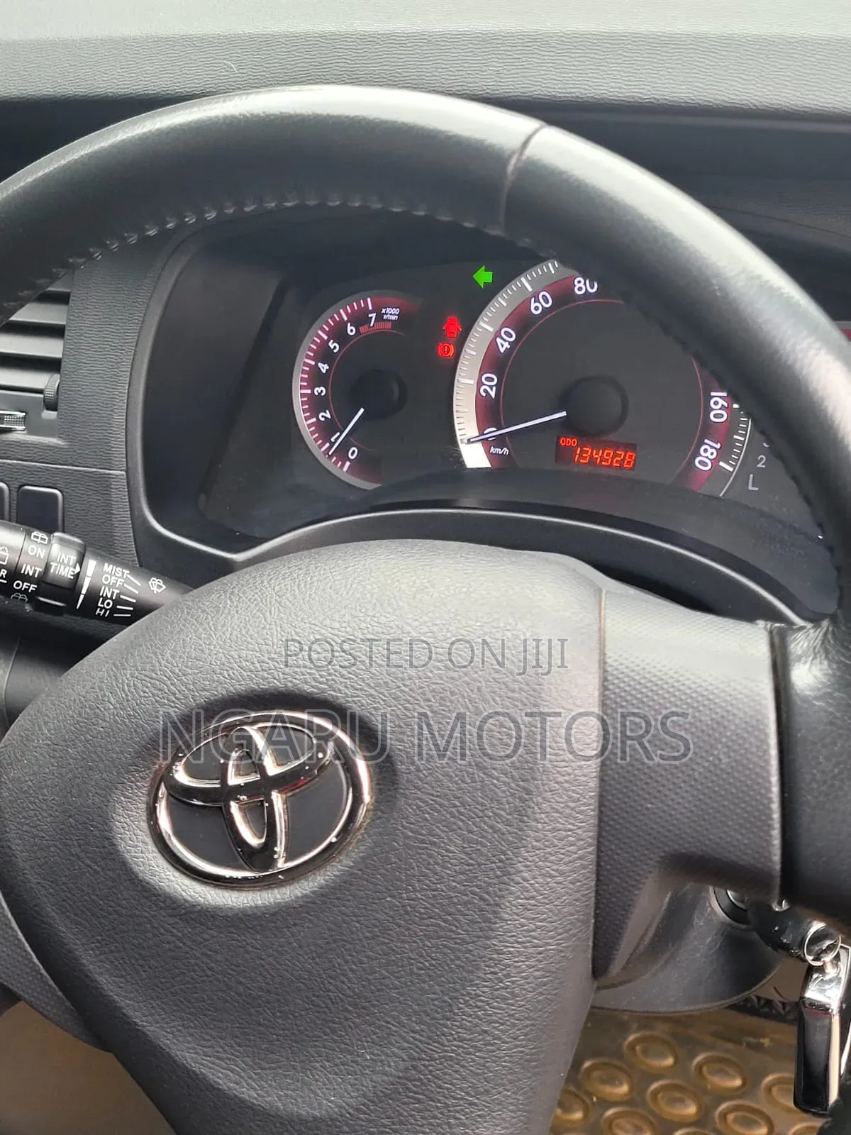 Toyota ISIS 2008 Gray