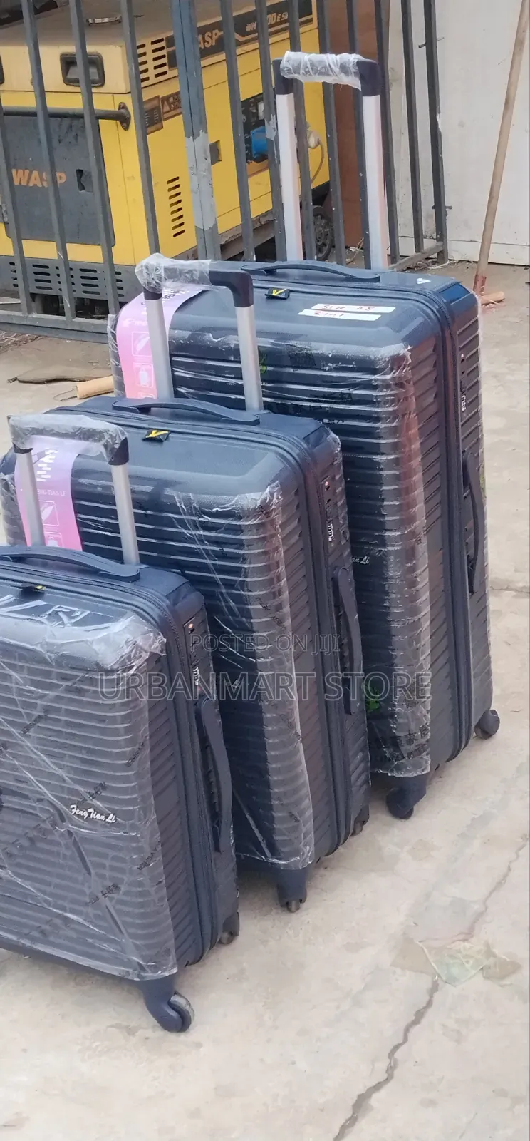 Unbreakable Rubber Suitcase 3 in 1 – 75cm Large Size