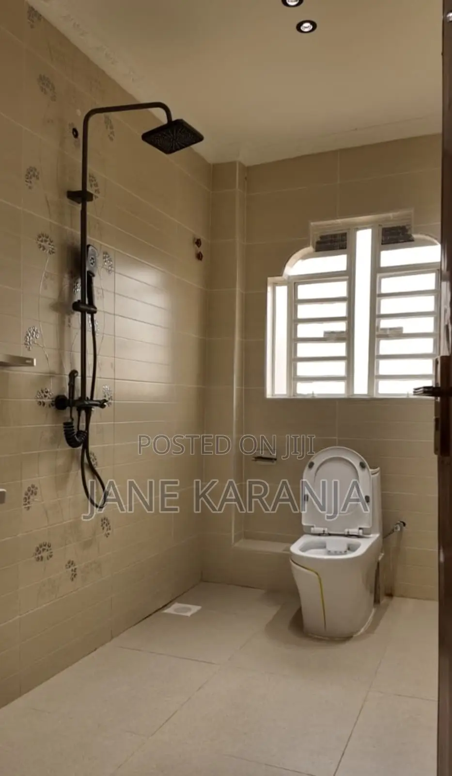 4bdrm Mansion in Salama, Makongeni / Thika for sale