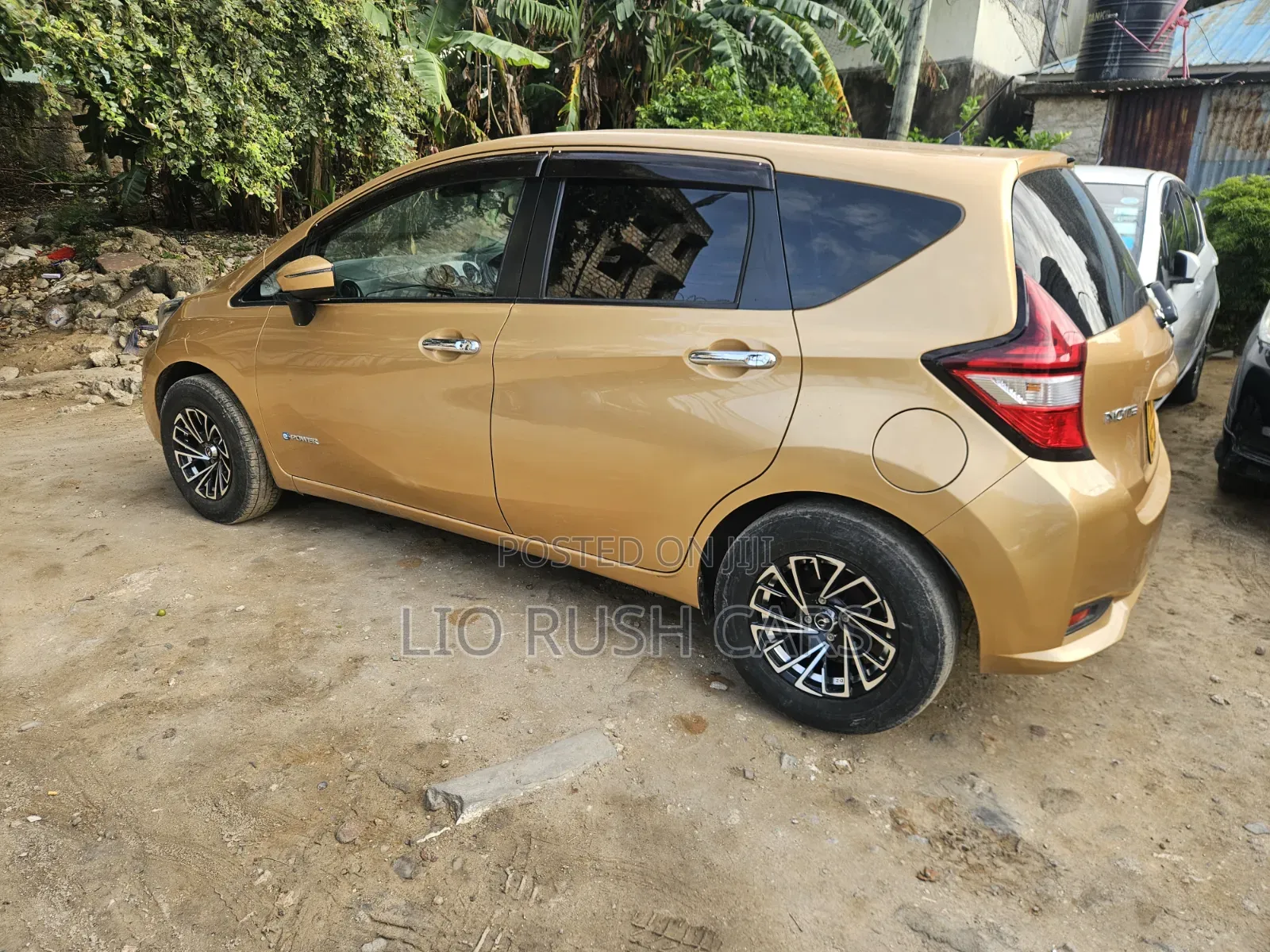 Nissan Note 2018 Gold