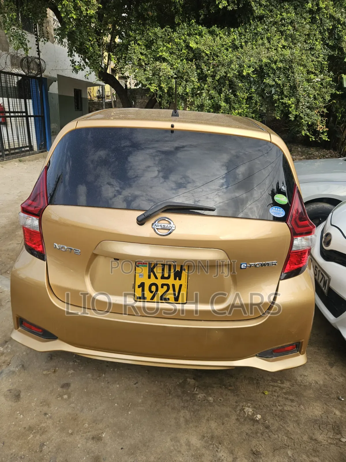 Nissan Note 2018 Gold