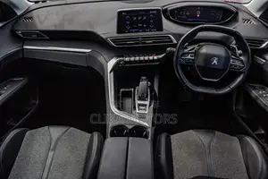 Peugeot 3008 2019 Red