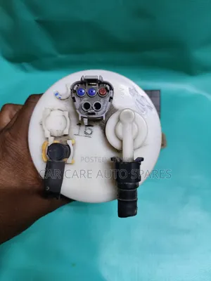 Fuel Pump Toyota Vitz 2005 Model