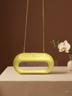 Luxury Oval Cutout Dinner / Wedding Clutch